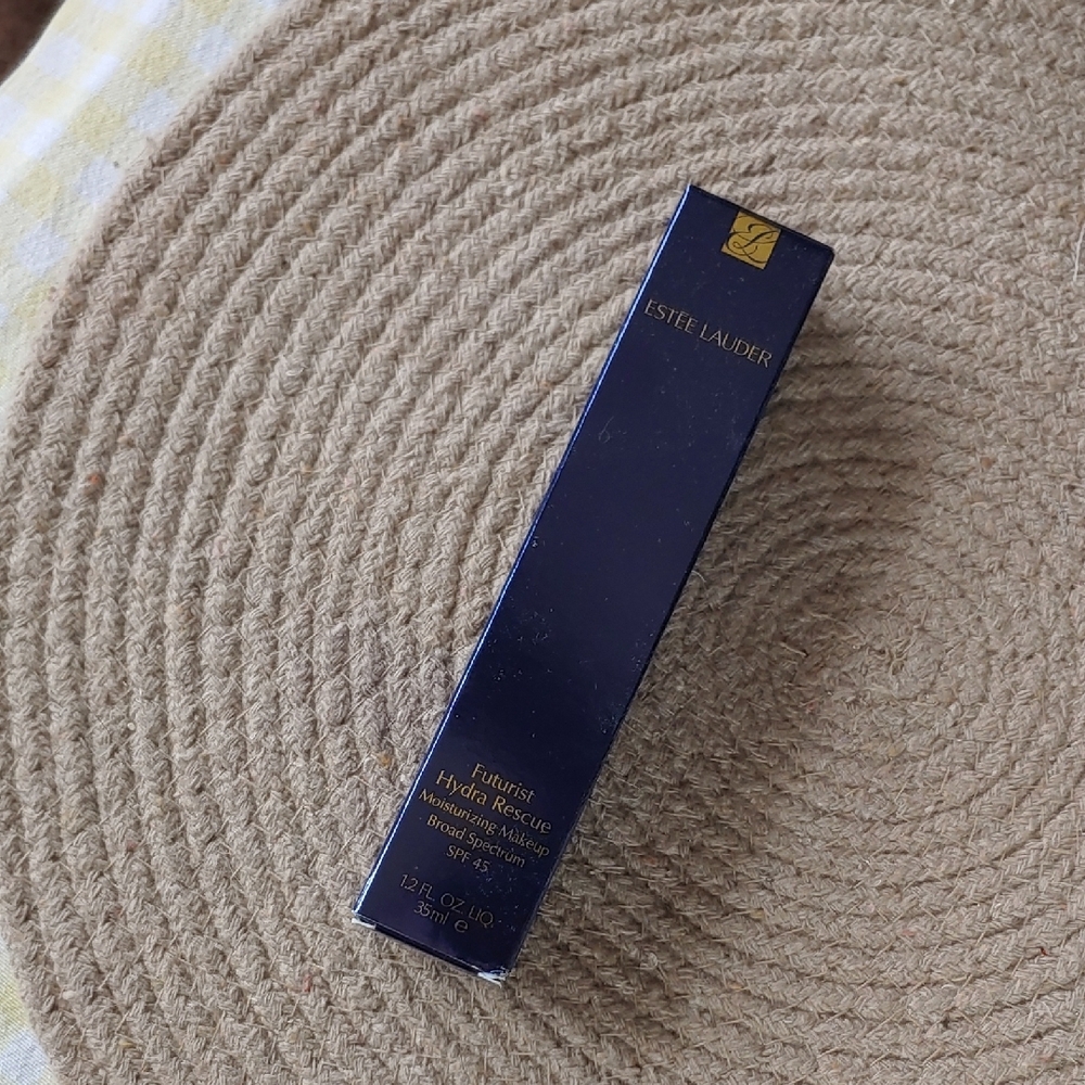 Estée Lauder Futurist Hydra Rescue Foundation